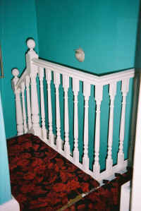Upstairs landing.jpg (766031 bytes)